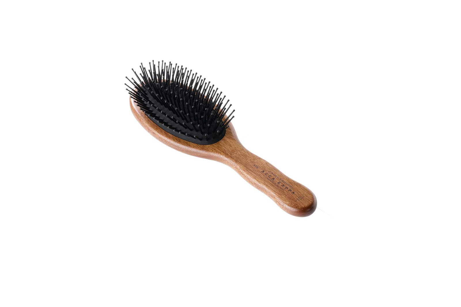 Acca Kappa Classic Oval Brush review – authentic Italian product, made in Italy